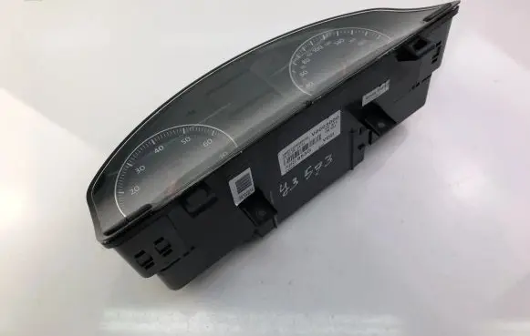 Volkswagen Golf V Speedometer (instrument cluster) 1K0920853G