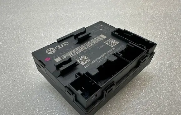 Audi A4 S4 B8 8K Door control unit/module 8K0959792E