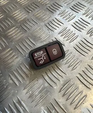 Mercedes-Benz GLC C253 Tailgate/boot open switch button 2128210551 32132103