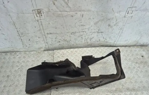 Mazda CX-7 Intercooler air channel guide R2AX13566