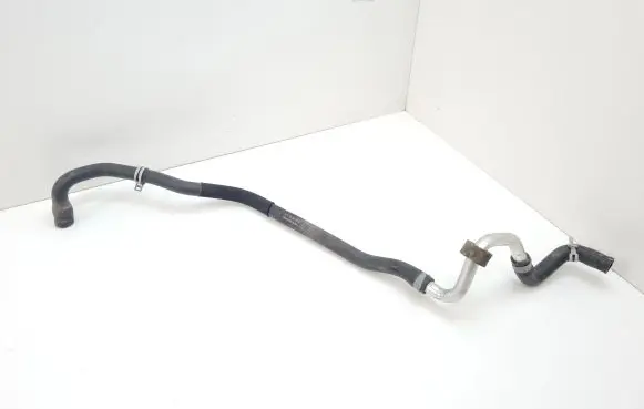 Coolant pipe/hose