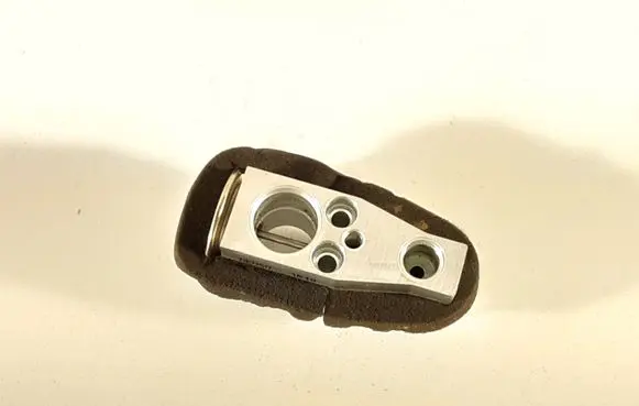 Toyota Auris E180 Air conditioning (A/C) expansion valve 