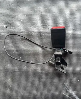 Opel Insignia A Rear seatbelt buckle 13298397 450547001