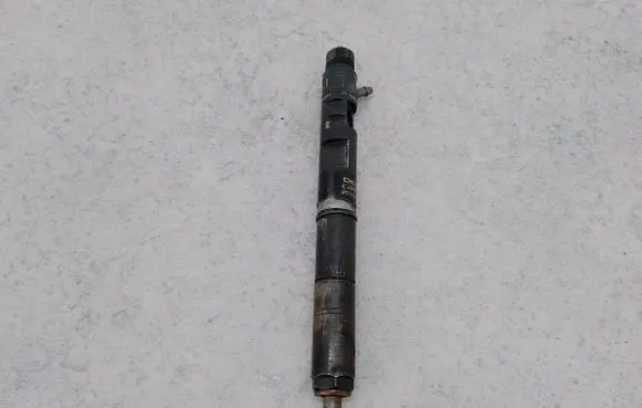 KIA Carnival Fuel injector 
