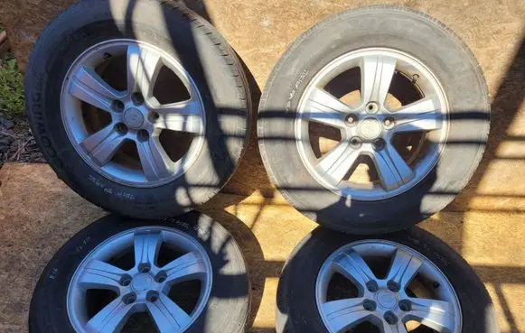 R16 alloy rim