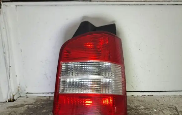 Volkswagen Transporter - Caravelle T5 Rear/tail lights 11A575B