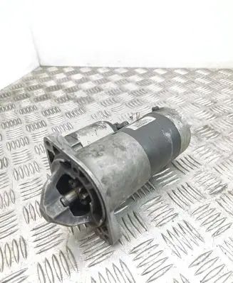 Opel Zafira C Starter motor M1T30171