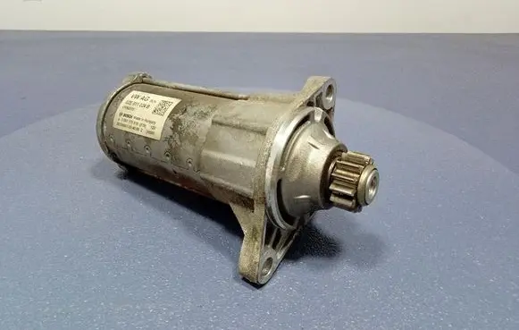 Seat Leon (5F) Starter motor 02E911024B