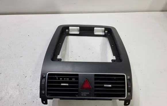 Volkswagen Touran II Dashboard center trim panel 1T2819728F 1T1819728G