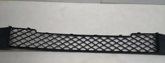 Mercedes-Benz A W176 Front bumper lower grill A1768850022