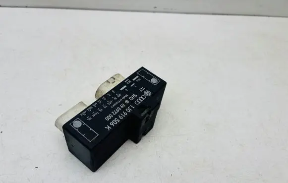 Audi A3 S3 8L Coolant fan relay 1J0919506K