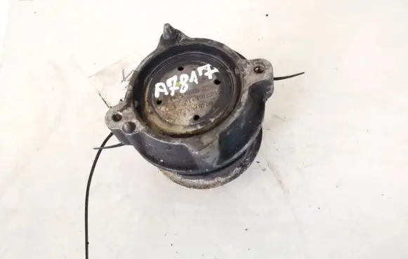 Audi A8 S8 D3 4E Engine mount bracket 4e0199381bs