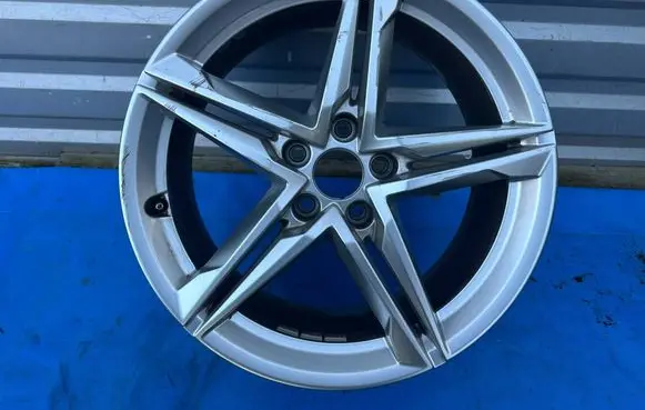 Audi A4 S4 B9 8W R18 alloy rim 8W0601025EC ET40 E80JX18H2