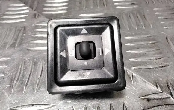 Mitsubishi Galant Wing mirror switch 2775