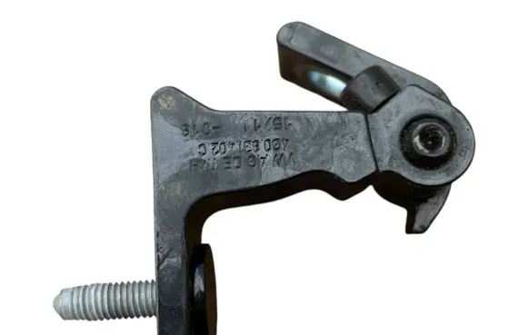 Audi A6 S6 C7 4G Rear door upper hinge 4G0831402C