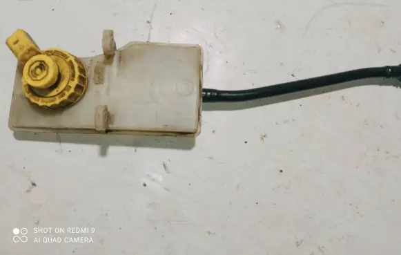 Ford Focus C-MAX Power steering fluid tank/reservoir 03350005381