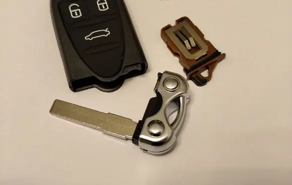 Alfa Romeo 159 Ignition key/card 