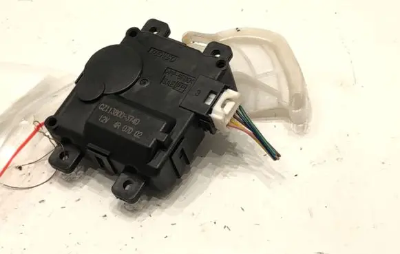 Suzuki SX4 S-Cross Air flap motor/actuator CZ113800-3740