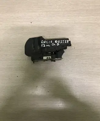 Dacia Duster Rear door lock