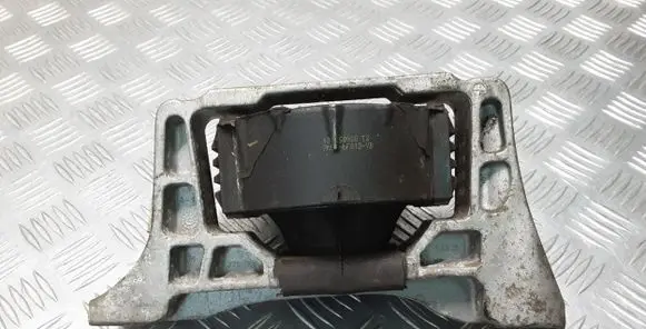 Ford Kuga II Engine mount bracket 7M516F012YB