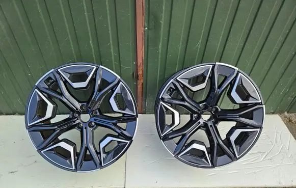 BMW iX R18 alloy rim 