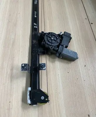 Peugeot Boxer Front door window regulator with motor 1368921080