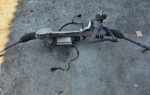Volkswagen Golf Plus Steering rack 1K1423051EK
