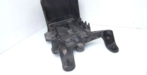 Volkswagen Caddy Battery tray 1K0915333B