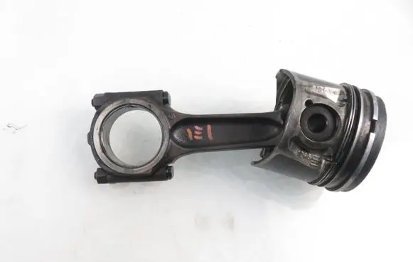 Ford Kuga I Piston with connecting rod 085190