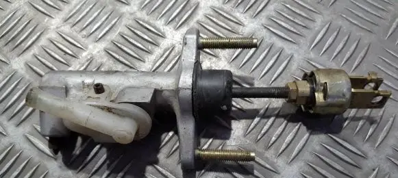 Toyota Avensis T220 Clutch master cylinder 3145416010 31454-16010