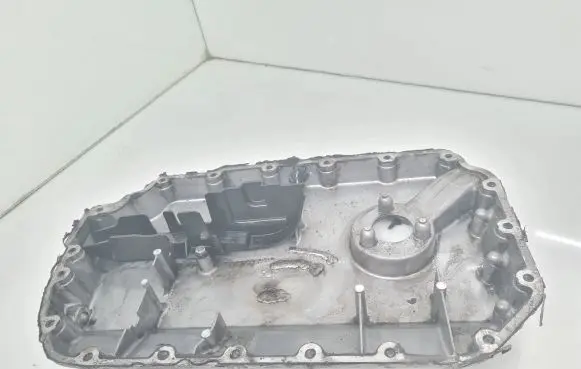 Volkswagen PASSAT B5 Oil sump 001702