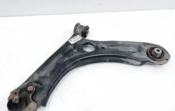 Volkswagen Jetta VI Front lower control arm/wishbone 5C0407151B 3P464672