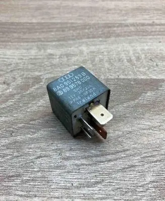Audi A6 S6 C4 4A Other relay 8A0951253B 899578000