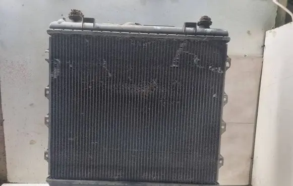 Chrysler PT Cruiser Coolant radiator 869423A 80162 05278956AB