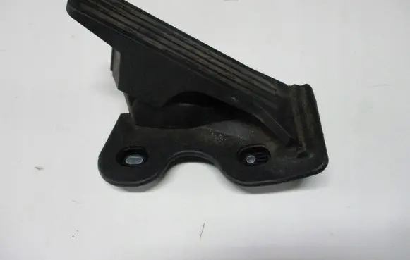 Mazda MX-5 NA Miata Accelerator throttle pedal GHP941600G