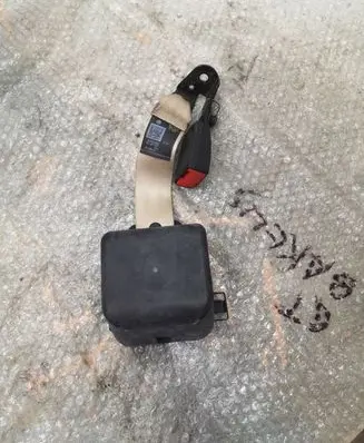 Volkswagen PASSAT B7 USA Middle seatbelt (rear) 561857807