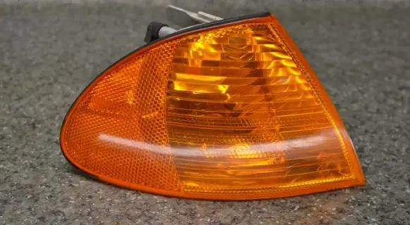 BMW 3 E46 Front indicator light 6902766 0311828020