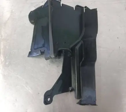 Volvo V70 Intercooler air guide/duct channel 31383691