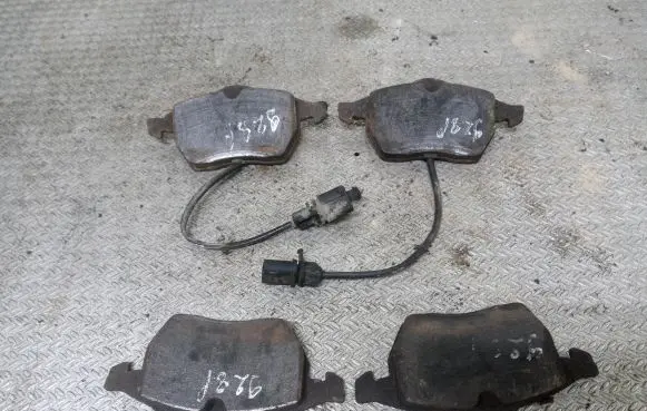 Audi A6 S6 C5 4B Brake pads (front) 
