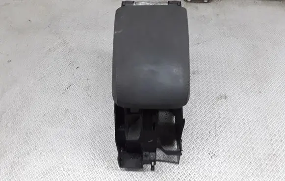 Volkswagen Jetta V Armrest 1K5864251B