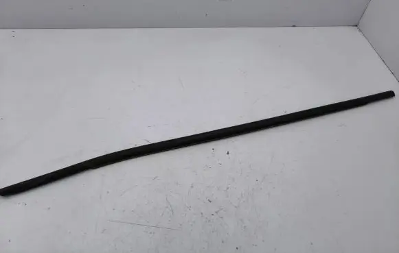 Skoda Octavia Mk4 Front door glass trim molding 5E3837477B