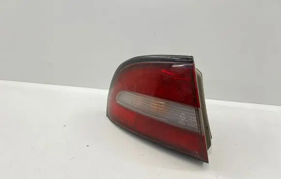 Mitsubishi Galant Rear/tail lights 0431593L