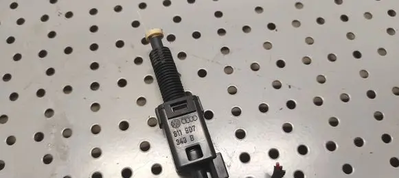 Audi A4 S4 B5 8D Brake pedal sensor switch 811907