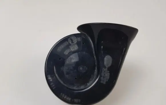 Audi A4 S4 B6 8E 8H Horn signal 8E0951223