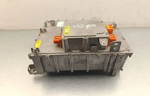 Citroen C4 III e-C4 Voltage converter inverter 9843998780