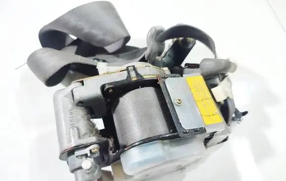 Subaru Forester SF Front seatbelt 0426160 E40426160