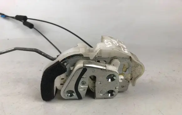 Subaru Outback Front door lock