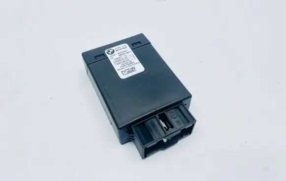 BMW 5 G30 G31 G38 Fuel injection pump control unit/module 55892110 8842043 BMW0655