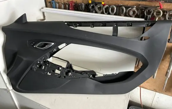 Chevrolet Camaro Front door card panel trim L0247440AB BBS05409