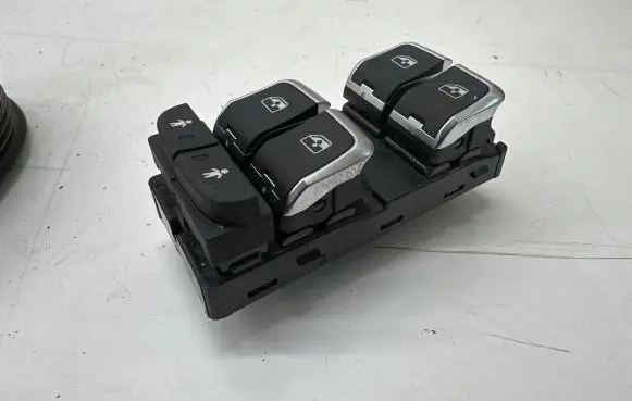 Audi Q2 - Electric window control switch 8V0959851L
